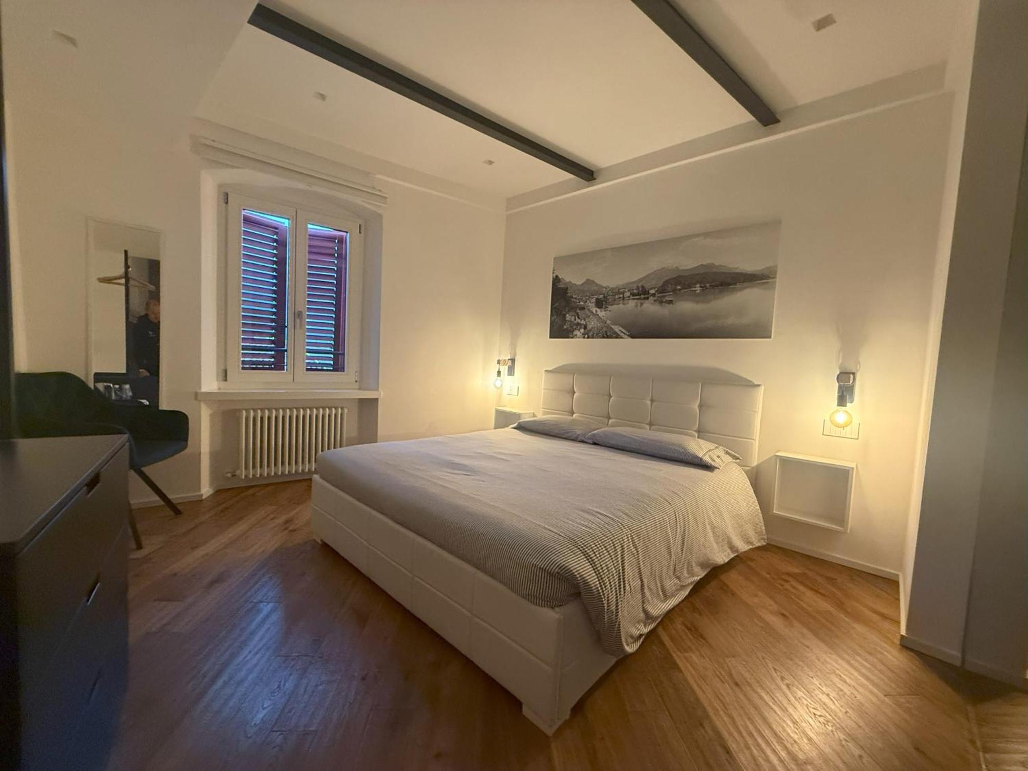 East West Room Арко Екстериор снимка